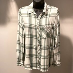Universal thread green/cream button up shirt